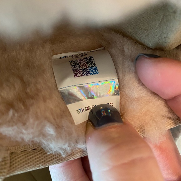 Brand new in box UGG Ultra Mini Platform- Driftwood Ships out same or next - Picture 4 of 16